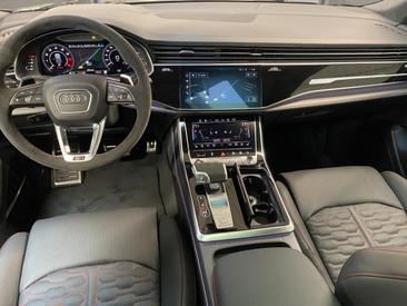 Audi RSQ8 Performance TFSI Quattro Tiptronic — photo 16