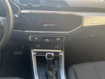 Audi Q3 35 TFSI — photo 11