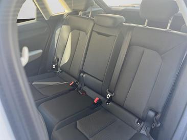 Audi Q3 35 TFSI — photo 14