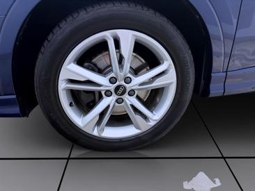 Audi Q3 TFSI E 45 E — photo 9