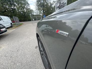 Audi Q3 35 TDI — photo 18