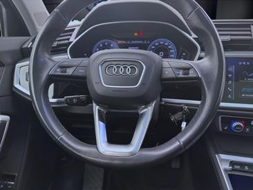 Audi Q3 TFSI E 45 E — photo 13