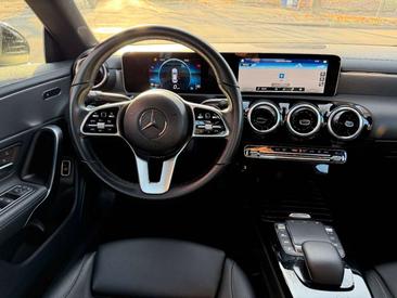 Mercedes CLA Berline 200 — photo 18