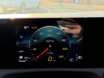 Mercedes CLA Berline 200 — photo 19