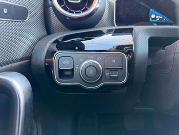 Mercedes CLA Berline 200 — photo 22