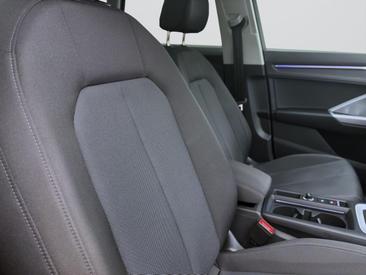 Audi Q3 TFSI E 45 E — photo 17