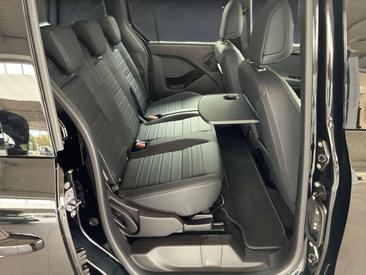 Mercedes EQT Van 200 — photo 12
