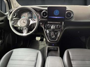 Mercedes EQT Van 200 — photo 13