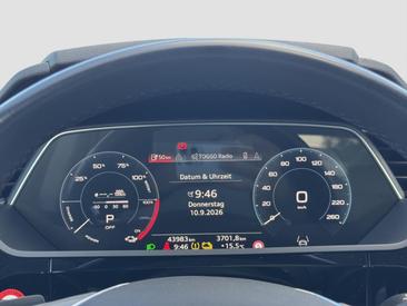 Audi E-tron Sportback S Sportback Quattro — photo 17