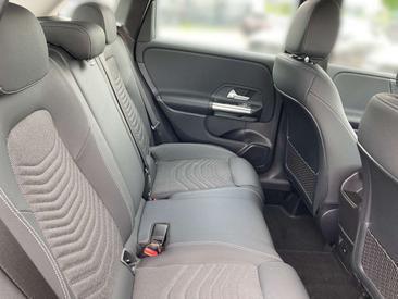 Mercedes Classe B Berline 200 D — photo 10