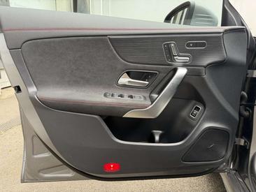 Mercedes CLA Berline 200 — photo 11