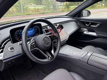 Mercedes Classe E Berline 300 E — photo 10