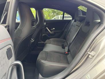 Mercedes CLA Berline 200 — photo 15