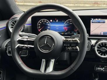 Mercedes CLA Berline 200 — photo 19