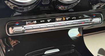 Mercedes CLA Berline 180 — photo 29