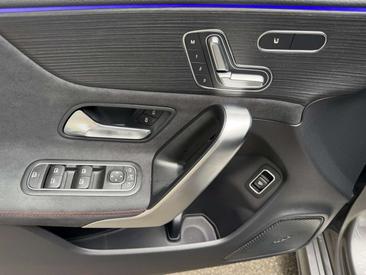 Mercedes CLA Berline 200 — photo 35