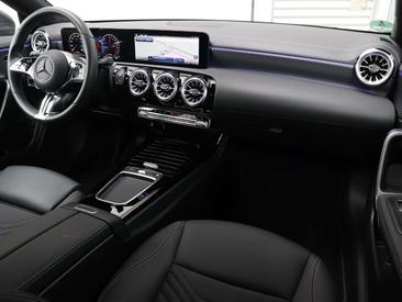 Mercedes CLA Berline 220 — photo 3