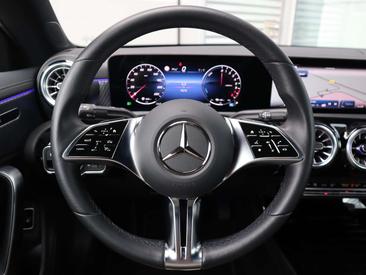 Mercedes CLA Berline 220 — photo 11