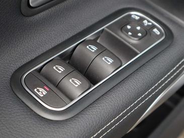 Mercedes CLA Berline 220 — photo 12