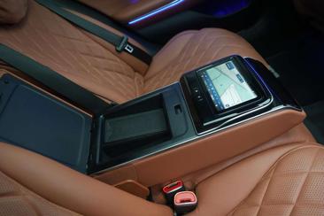 Mercedes Classe S Berline 580 E — photo 12