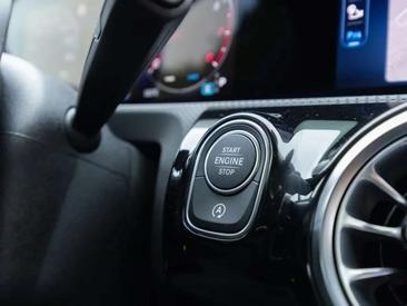 Mercedes CLA Berline 180 — photo 12