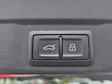 Audi A6 Avant 40 TDI — photo 14