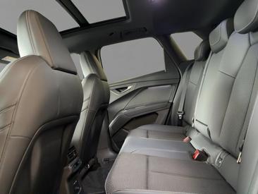 Audi Q4 E-tron 45 Quattro 195 KW — photo 8