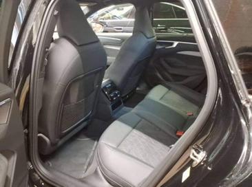 Audi A6 Avant TFSI E 55 E Quattro — photo 7