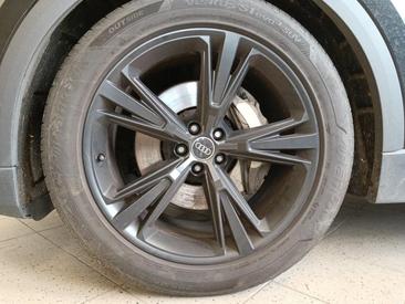 Audi Q8 45 TDI Quattro — photo 7