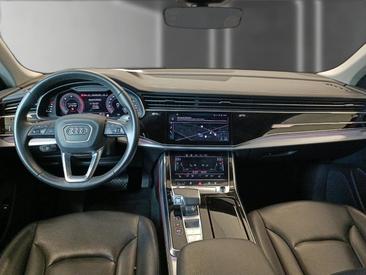 Audi Q8 45 TDI Quattro — photo 9