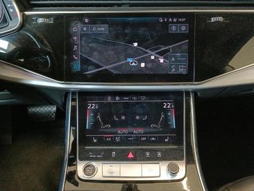 Audi Q8 45 TDI Quattro — photo 11