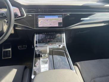 Audi Q8 50 TDI Quattro — photo 11