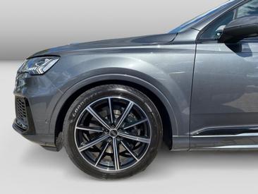 Audi SQ7 Competition Plus TFSI — photo 4