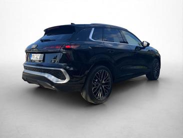 Audi Q3 E-hybrid — photo 2