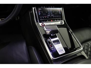 Audi SQ7 TFSI — photo 9