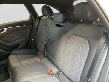 Audi A6 Avant 40 TDI — photo 13