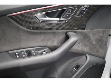 Audi SQ7 TFSI — photo 12