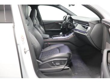 Audi SQ7 TFSI — photo 19