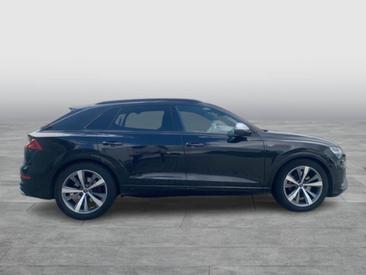 Audi SQ8 TFSI — photo 6