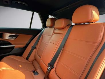 Mercedes Classe C Berline 300 E — photo 8