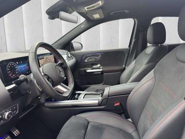 Mercedes GLA 200 — photo 9