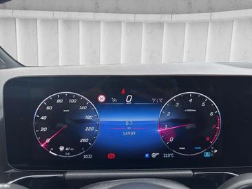 Mercedes GLA 200 — photo 11