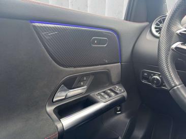 Mercedes GLA 200 — photo 12