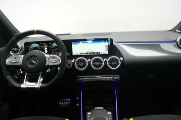 Mercedes GLA 45 S 4MATIC — photo 14