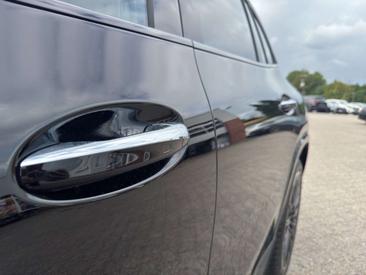 Mercedes GLA 200 — photo 20