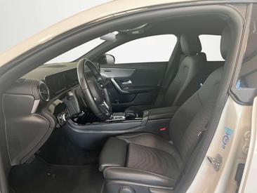 Mercedes CLA Berline 200 D — photo 8