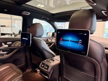 Mercedes GLS 63 4MATIC — photo 17