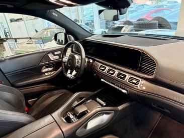 Mercedes GLS 63 4MATIC — photo 19