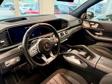 Mercedes GLS 63 4MATIC — photo 20
