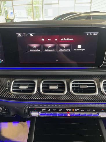 Mercedes GLS 63 4MATIC — photo 23